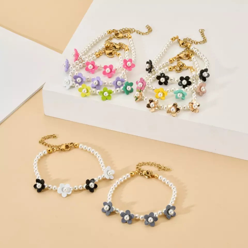 Flower Pearl Bracelet